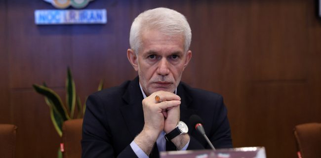 دستور؛ راه حل وزارت ورزش برای حل مشکل زمین های فوتبال دستور؛ راه حل وزارت ورزش برای حل مشکل زمین های فوتبال
