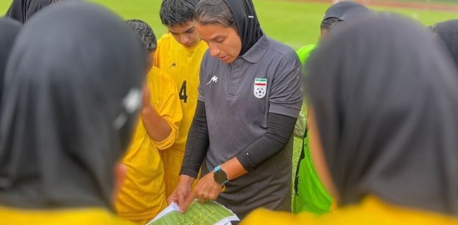 جریمه دختر فوتبالیست ایران توسط AFC به خاطر ضربه به در رختکن! جریمه دختر فوتبالیست ایران توسط AFC به خاطر ضربه به در رختکن!