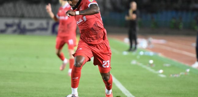 ستاره دانه درشت در لیست خروج پرسپولیس/ معادله جنجالی نیم فصل؛ یا هاشمیان می ماند یا بیفوما! ستاره دانه درشت در لیست خروج پرسپولیس/ معادله جنجالی نیم فصل؛ یا هاشمیان می ماند یا بیفوما!