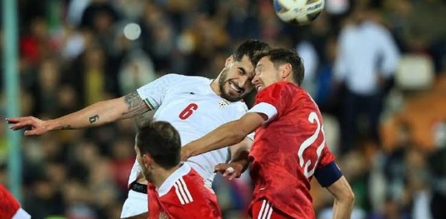 عکس| فوتبالدستی بازیکنان ایران و روسیه عکس| فوتبالدستی بازیکنان ایران و روسیه
