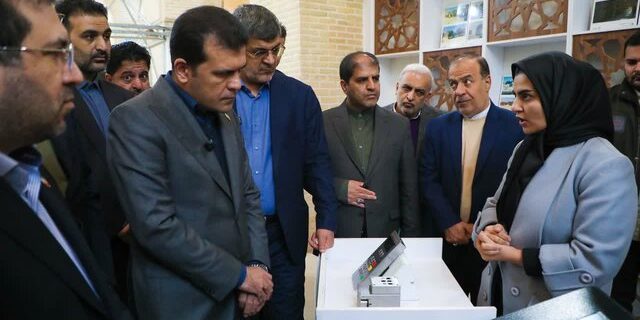 معاون علمی رئیسجمهور در یزد: هیچ مانعی برای دسترسی شرکتهای دانشبنیان به منابع مالی وجود ندارد معاون علمی رئیسجمهور در یزد: هیچ مانعی برای دسترسی شرکتهای دانشبنیان به منابع مالی وجود ندارد