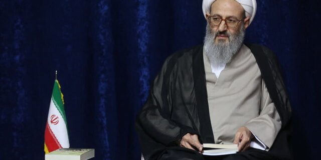 آیتالله فقیهی: اعتکاف، بازسازی درونی و اردوی معنوی سه روزه برای تعالی آینده است آیتالله فقیهی: اعتکاف، بازسازی درونی و اردوی معنوی سه روزه برای تعالی آینده است