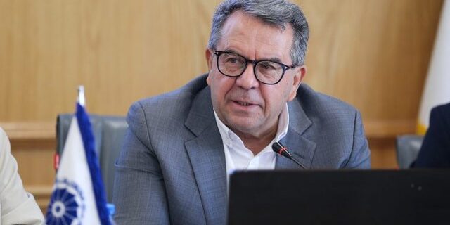 افزایش ۵۰ درصدی قیمت لاستیک؛ رئیس کمیسیون صنعت اتاق بازرگانی: صنعت نیازمند حمایت همهجانبه دولت است افزایش ۵۰ درصدی قیمت لاستیک؛ رئیس کمیسیون صنعت اتاق بازرگانی: صنعت نیازمند حمایت همهجانبه دولت است