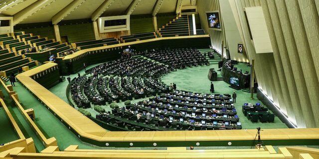 ۴۳ نماینده مجلس در تذکر کتبی به وزیر علوم: دانشگاهها از نفوذ جناحهای سیاسی در امان بمانند ۴۳ نماینده مجلس در تذکر کتبی به وزیر علوم: دانشگاهها از نفوذ جناحهای سیاسی در امان بمانند