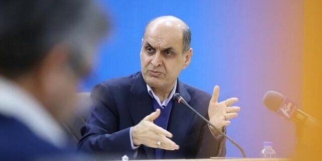 استاندار گیلان در نشست منطقهای استانداران شمالی: استانهای شمالی ۴۰ درصد تولید مرغ کشور را بر عهده دارند و خواستار تخصیص ارز برای واردات دان مرغ شد. استاندار گیلان در نشست منطقهای استانداران شمالی: استانهای شمالی ۴۰ درصد تولید مرغ کشور را بر عهده دارند و خواستار تخصیص ارز برای واردات دان مرغ شد.