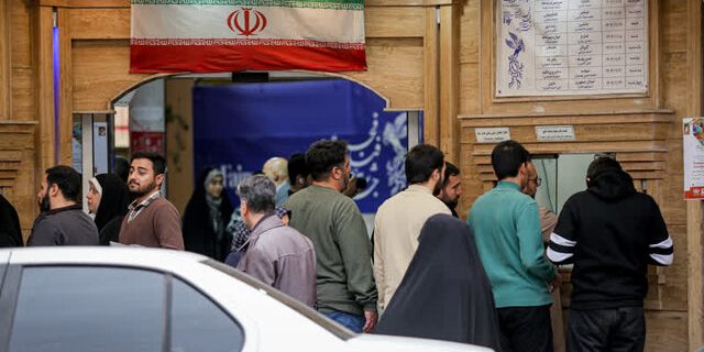 استقبال پرشور قمی‌ها از «نیم شب» و اکران فوق‌العاده «اسکورت» در هفتمین شب جشنواره فجر قم