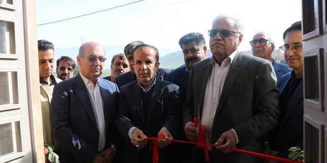 افتتاح ۶۵ پروژه عمرانی کازرون با اعتبار ۶۵۰ میلیارد تومانی در دهه فجر؛ ۱۰۰ واحد نهضت ملی مسکن تحویل شد افتتاح ۶۵ پروژه عمرانی کازرون با اعتبار ۶۵۰ میلیارد تومانی در دهه فجر؛ ۱۰۰ واحد نهضت ملی مسکن تحویل شد
