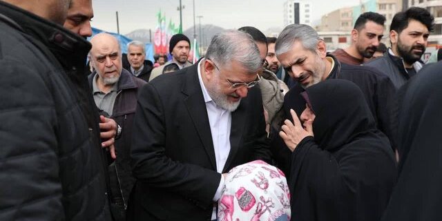 استاندار تهران در راهپیمایی ۲۲ بهمن: حضور گسترده مردم، نماد پیوند عمیق ملت با آرمانهای انقلاب و وحدت ملی است استاندار تهران در راهپیمایی ۲۲ بهمن: حضور گسترده مردم، نماد پیوند عمیق ملت با آرمانهای انقلاب و وحدت ملی است