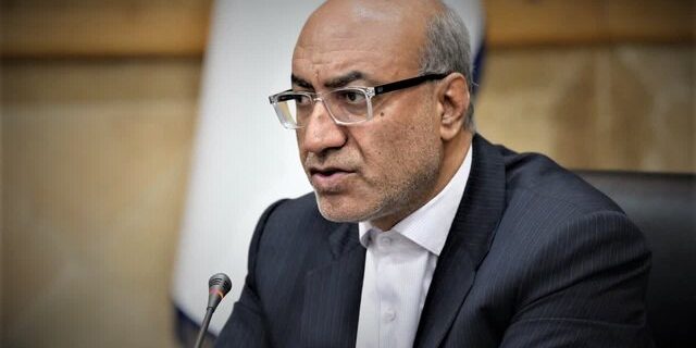 استاندار کرمانشاه خواستار تسریع در تکمیل قطار شهری و تقاطع آزادگان شد؛ تأکید بر هماهنگی برای کاهش هزینه‌ها و افزایش رضایت مردم