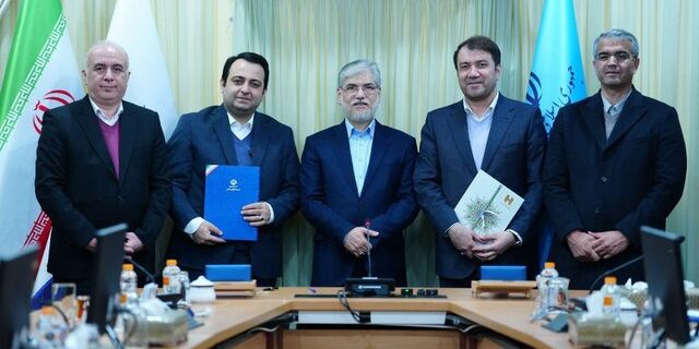 تفاهمنامه توسعه همکاری وزارت علوم، تحقیقات و فناوری و بانک صادرات ایران امضاء شد تفاهمنامه توسعه همکاری وزارت علوم، تحقیقات و فناوری و بانک صادرات ایران امضاء شد