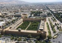 از حفاظت صرف تا موتور محرک اقتصاد شهری: نگاه توسعهای به بافت تاریخی شیراز با تمرکز بر گردشگری تجربهمحور و کاربریهای خلاق از حفاظت صرف تا موتور محرک اقتصاد شهری: نگاه توسعهای به بافت تاریخی شیراز با تمرکز بر گردشگری تجربهمحور و کاربریهای خلاق