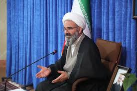 امام‌جمعه سمنان: قرآن سپر خنثی‌سازی دسیسه‌های دشمنان است