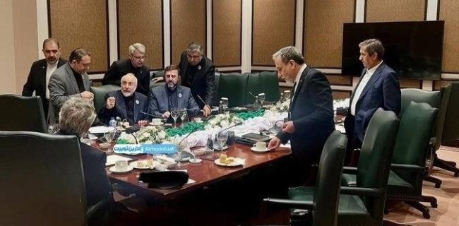 پنج پیششرط ایران برای مذاکره با آمریکا به روایت خبرنگار الجزیره / علی هاشم: ایران بر مبنای شروط دیگران مذاکره نمیکند پنج پیششرط ایران برای مذاکره با آمریکا به روایت خبرنگار الجزیره / علی هاشم: ایران بر مبنای شروط دیگران مذاکره نمیکند