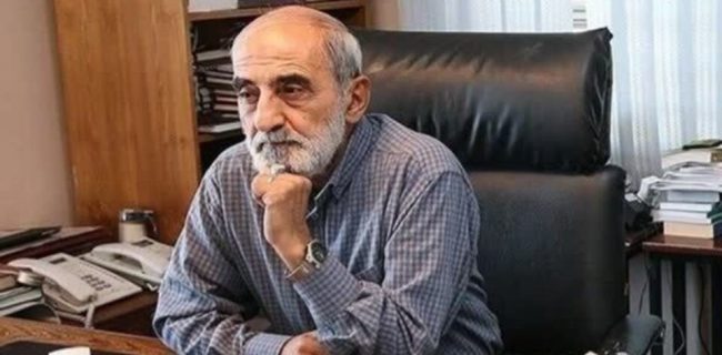اندر احوالات حسین شریعتمداری؛ یک روز موافق با تفاهم ایران و آمریکا و یک روز علیه آن اندر احوالات حسین شریعتمداری؛ یک روز موافق با تفاهم ایران و آمریکا و یک روز علیه آن