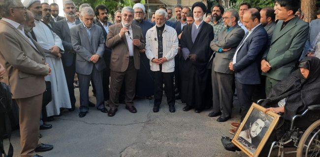 دو محمود در سیاست ایران؛ از بگمبگمهای احمدینژاد تا افشای اسناد طبقه بندی شده/ چه کسی اسناد محرمانه را به نبویان داده است؟ دو محمود در سیاست ایران؛ از بگمبگمهای احمدینژاد تا افشای اسناد طبقه بندی شده/ چه کسی اسناد محرمانه را به نبویان داده است؟