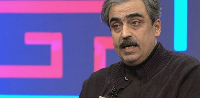 کارشناس همیشه منتقد در صداوسیما: واشنگتن با دادن چند آبنبات چوبی در پی دستیابی به تنگه هرمز است کارشناس همیشه منتقد در صداوسیما: واشنگتن با دادن چند آبنبات چوبی در پی دستیابی به تنگه هرمز است